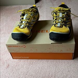 Merrell Men's Yellow and Black Athletic Shoes